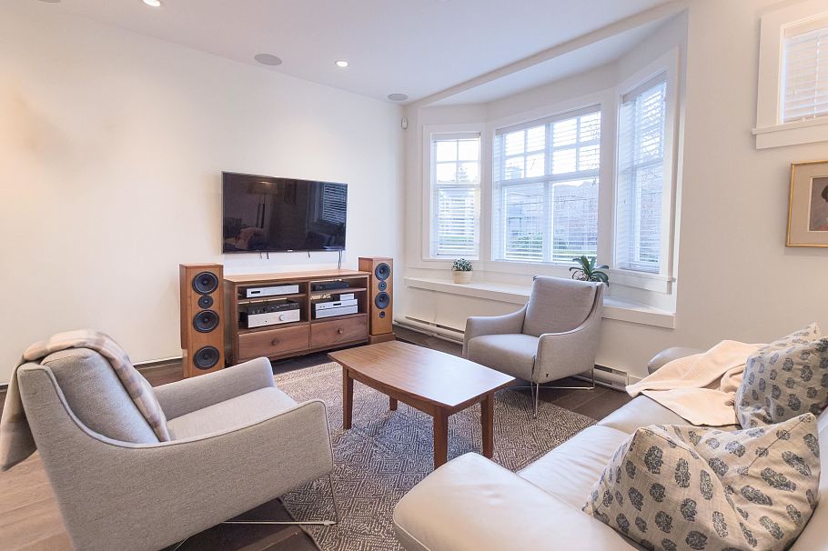 922 W 15th Avenue Vancouver, BC - 7