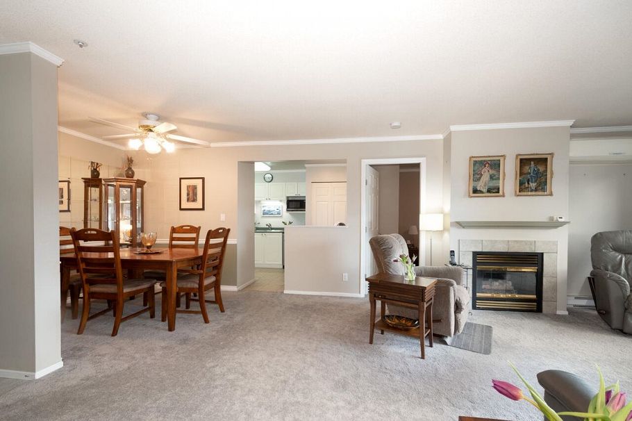 P03 223 Mountain Highway North Vancouver, BC - 9