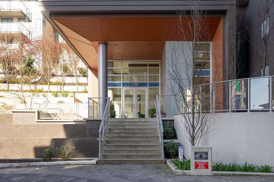 303 1768 Gilmore Avenue Burnaby, BC - 35