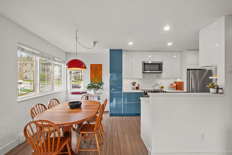 104 105 W Kings Road North Vancouver, BC - 5