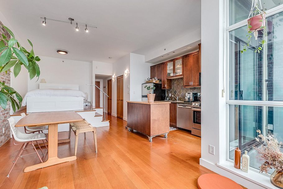 316 2515 Ontario Street Vancouver, BC - 9