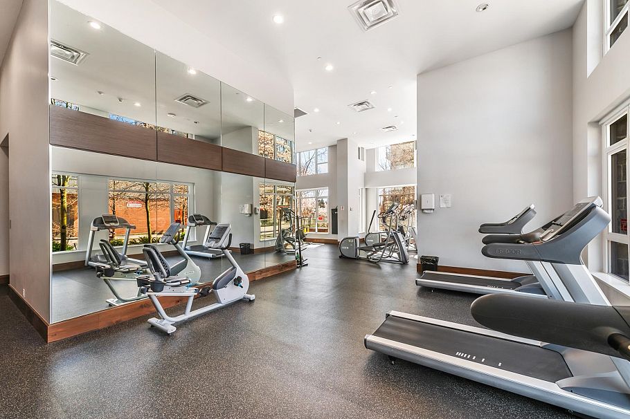 2765 Mountain Highway North Vancouver, BC - 25