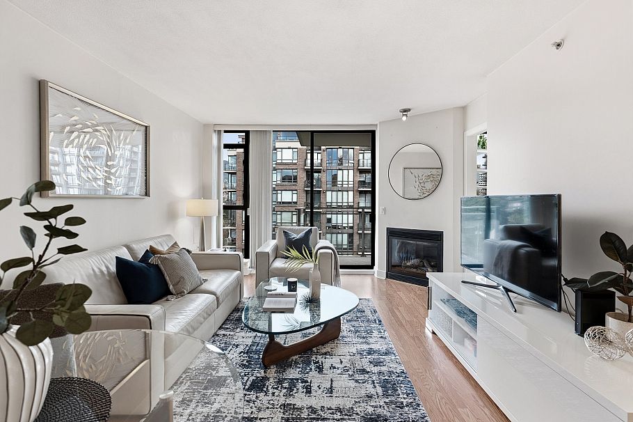 1104 175 W 1st Street North Vancouver, BC - 4