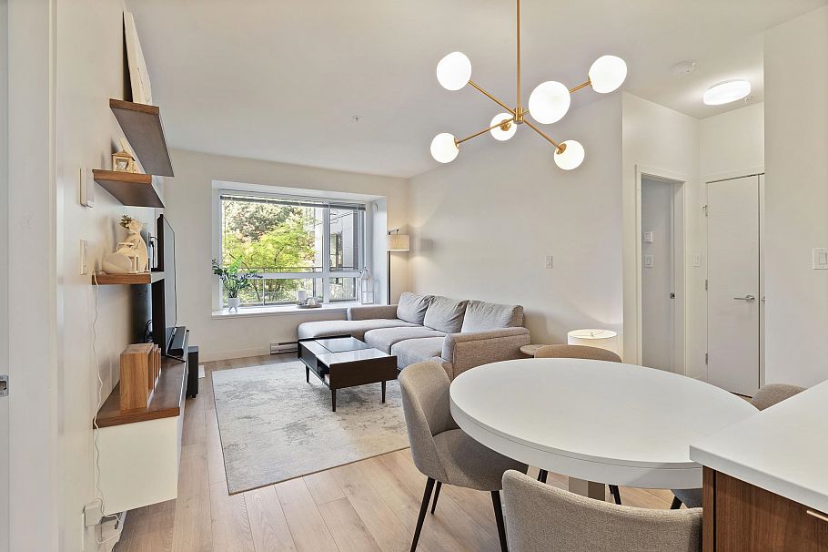 214 2188 Madison Avenue Burnaby, BC - 2