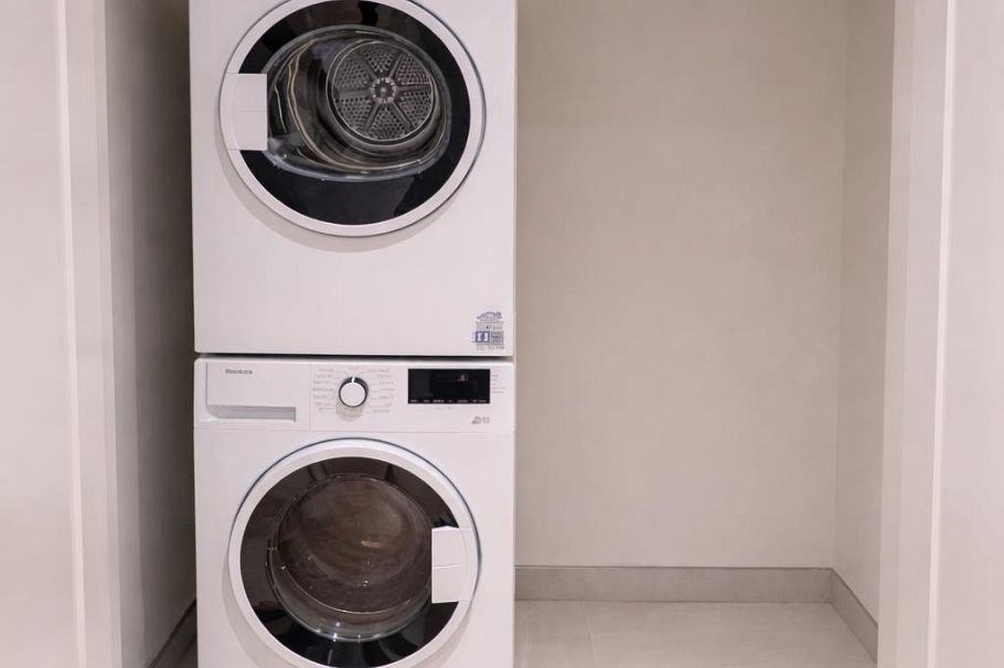 425 755 Harbourside Drive North Vancouver, BC - 6