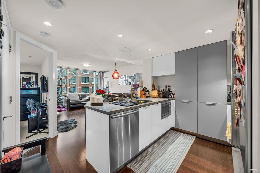803 788 Richards Street Vancouver, BC - 4