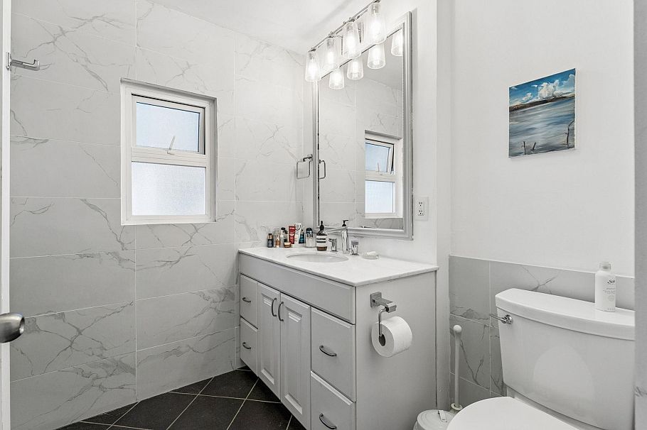 2486 Eton Street Vancouver, BC - 17