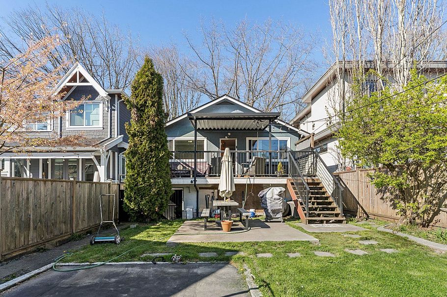 2486 Eton Street Vancouver, BC - 22