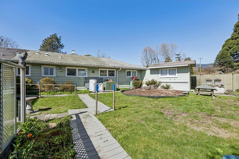 1222 Rosewood Crescent North Vancouver, BC - 17
