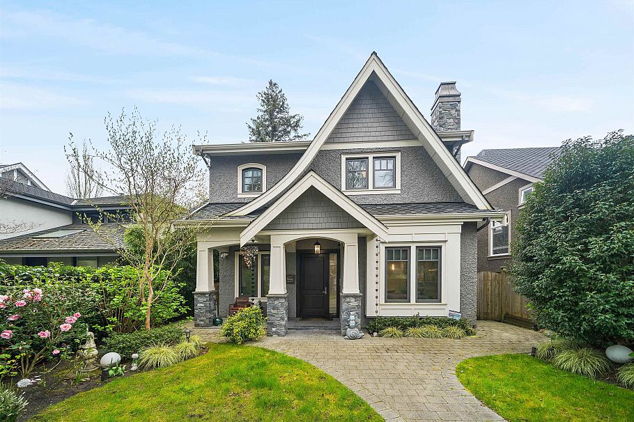 3828 W 35th Avenue Vancouver, BC - 2