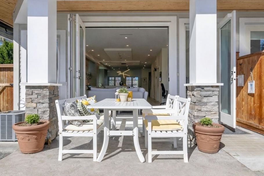 1136 E 16th Avenue Vancouver, BC - 30