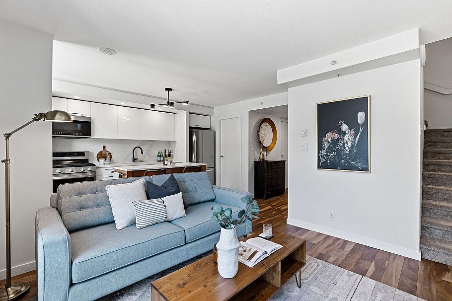 312 328 E 11th Avenue Vancouver, BC - 5