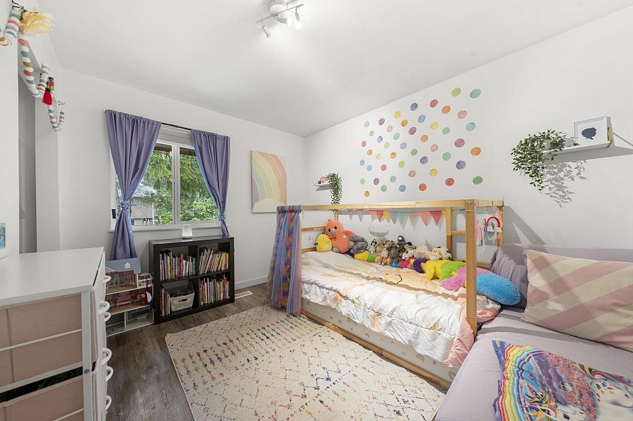 2315 Mountain Highway North Vancouver, BC - 27