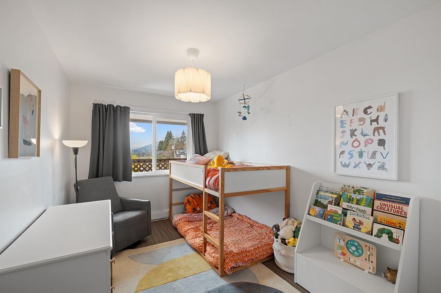 104 105 W Kings Road North Vancouver, BC - 23