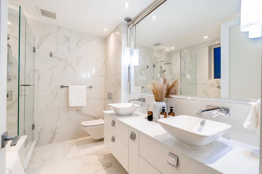 4691 W 9th Avenue Vancouver, BC - 21