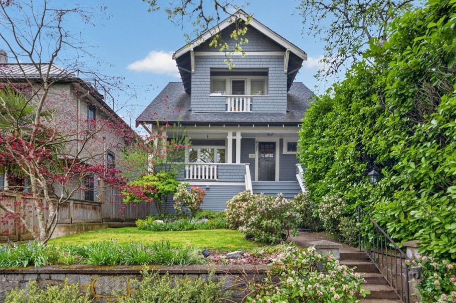 4195 W 15th Avenue Vancouver, BC - 1