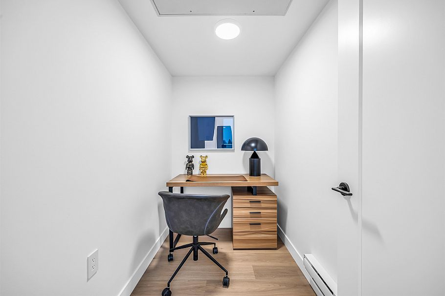 1012 W 52nd Avenue Vancouver, BC - 17