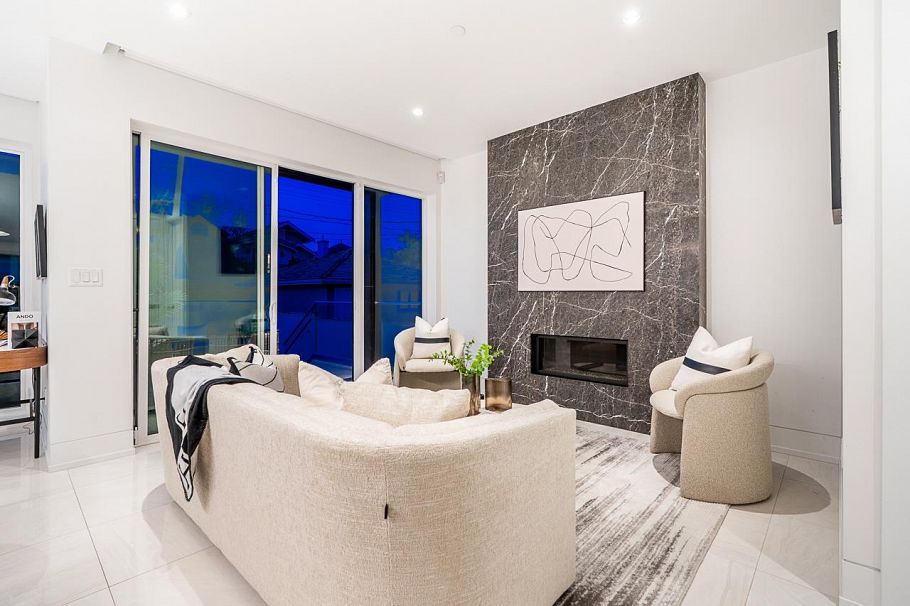 4691 W 9th Avenue Vancouver, BC - 14