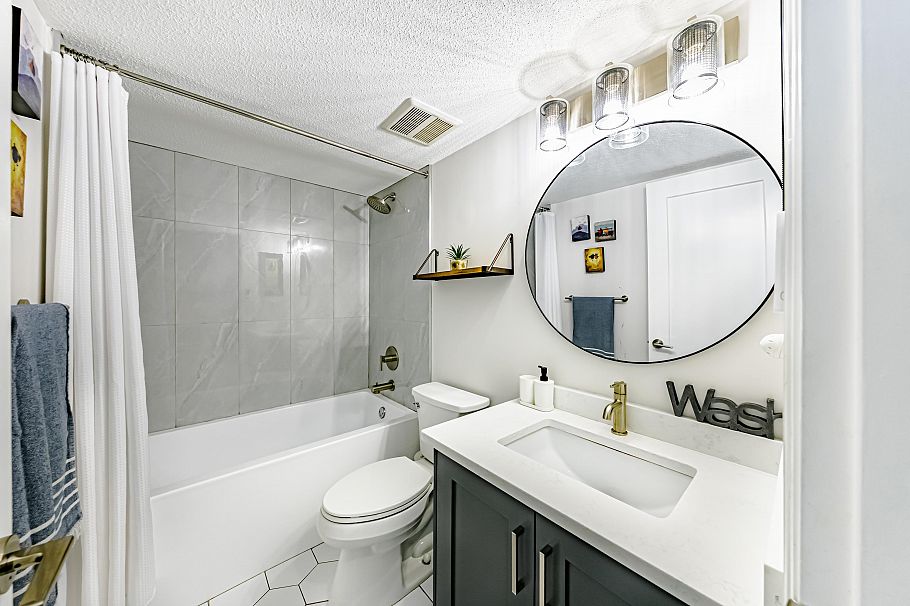 2162 E Kent Avenue South Vancouver, BC - 24