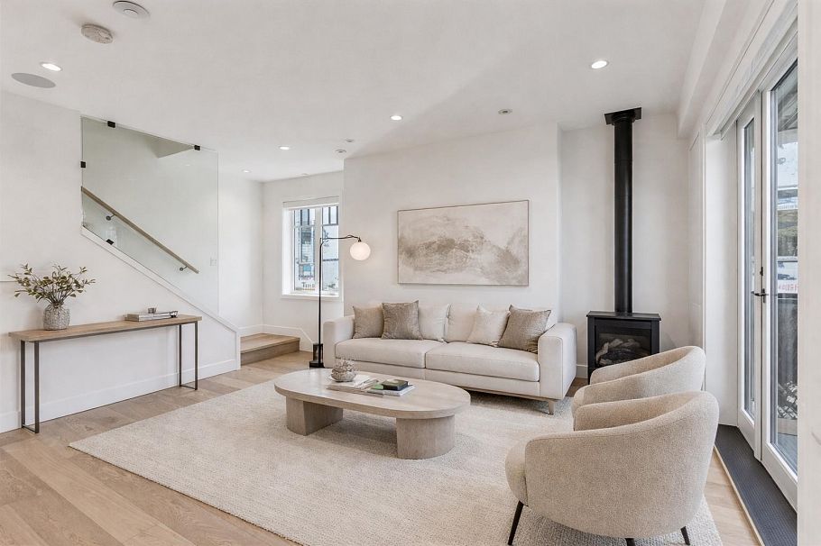 3530 W 43rd Avenue Vancouver, BC - 5