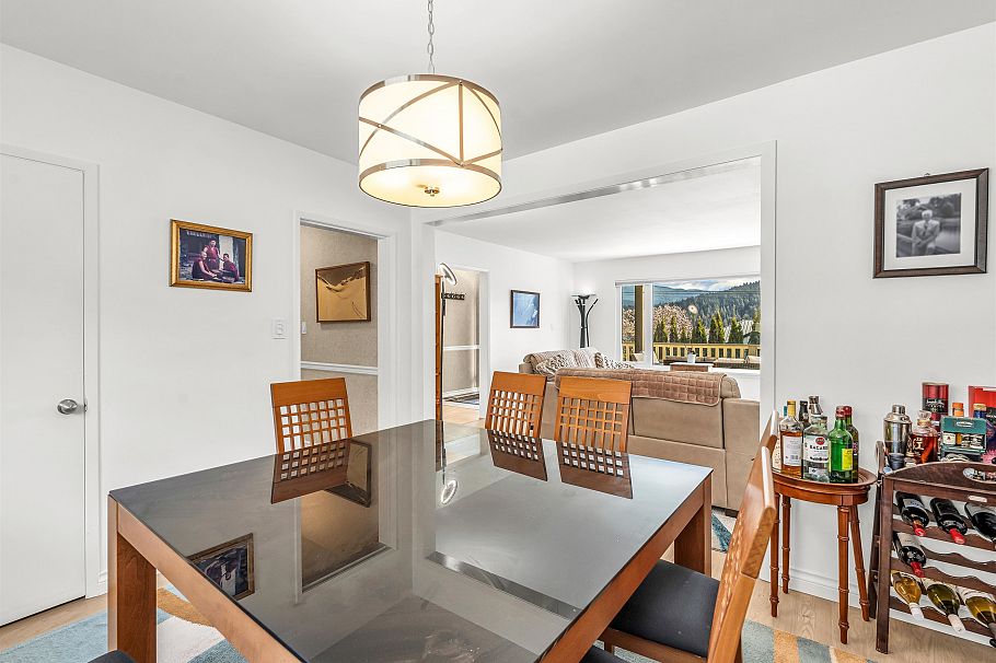 351 Beachview Drive North Vancouver, BC - 14