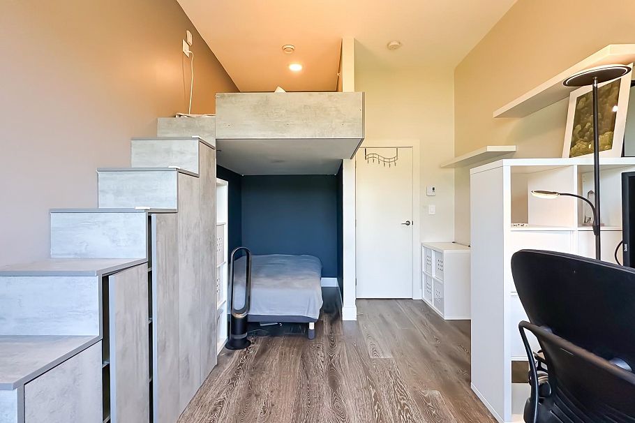 506 3602 Aldercrest Drive North Vancouver, BC - 20