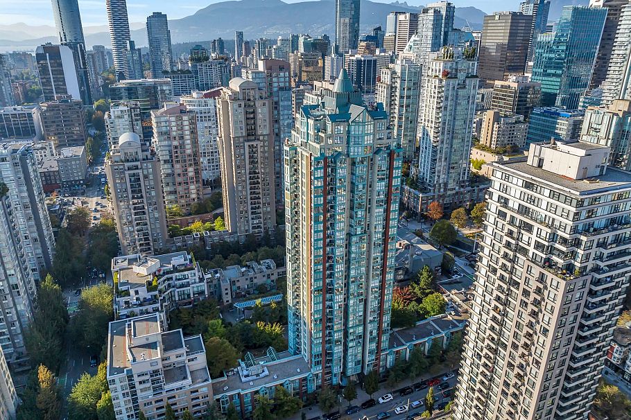 805 939 Homer Street Vancouver, BC - 1