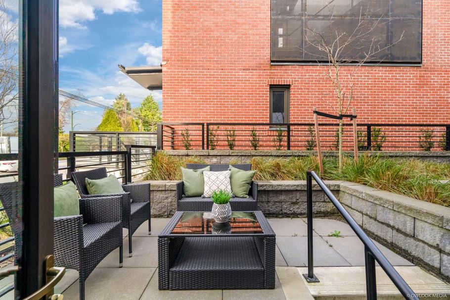 6322 Oak Street Vancouver, BC - 2