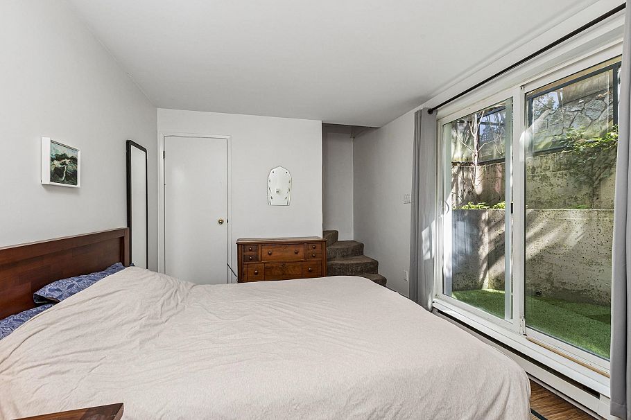 152A W 18th Street North Vancouver, BC - 21