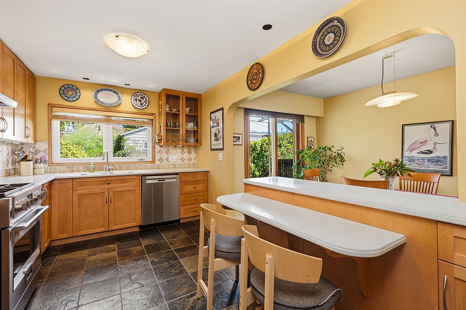 818 E 6th Street North Vancouver, BC - 13