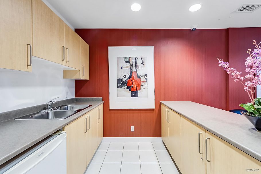 301 5380 Oben Street Vancouver, BC - 26