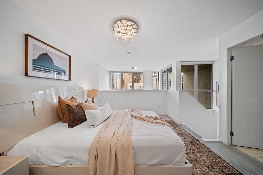 1238 Richards Street Vancouver, BC - 24