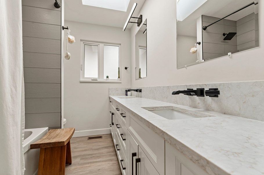 739 E 26th Street North Vancouver, BC - 21