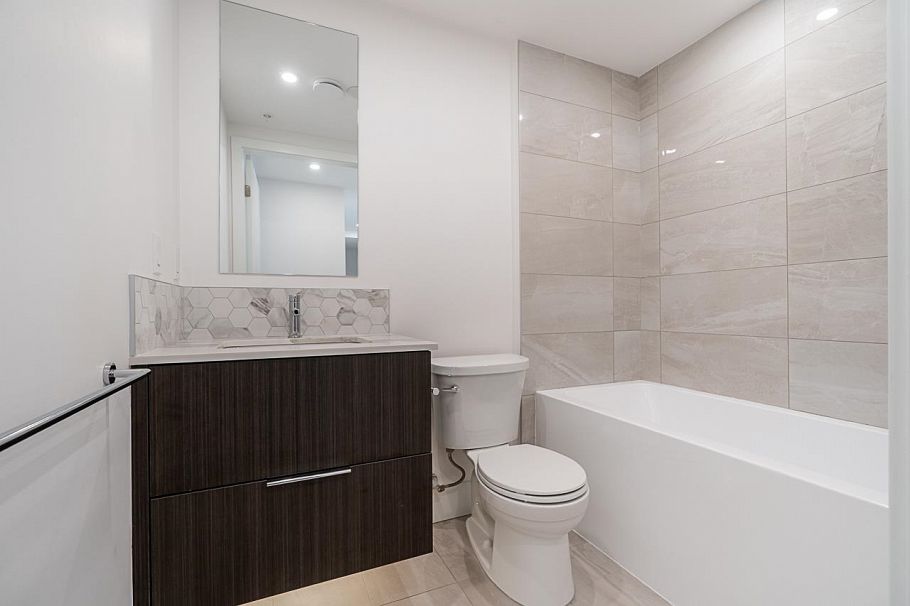 109 2085 E 1st Avenue Vancouver, BC - 13