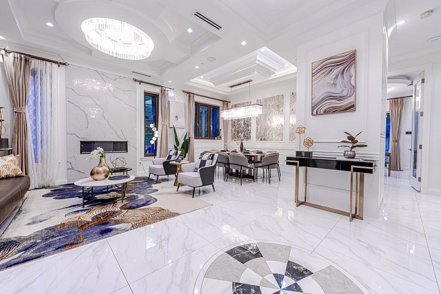 2867 W 44th Avenue Vancouver, BC - 2