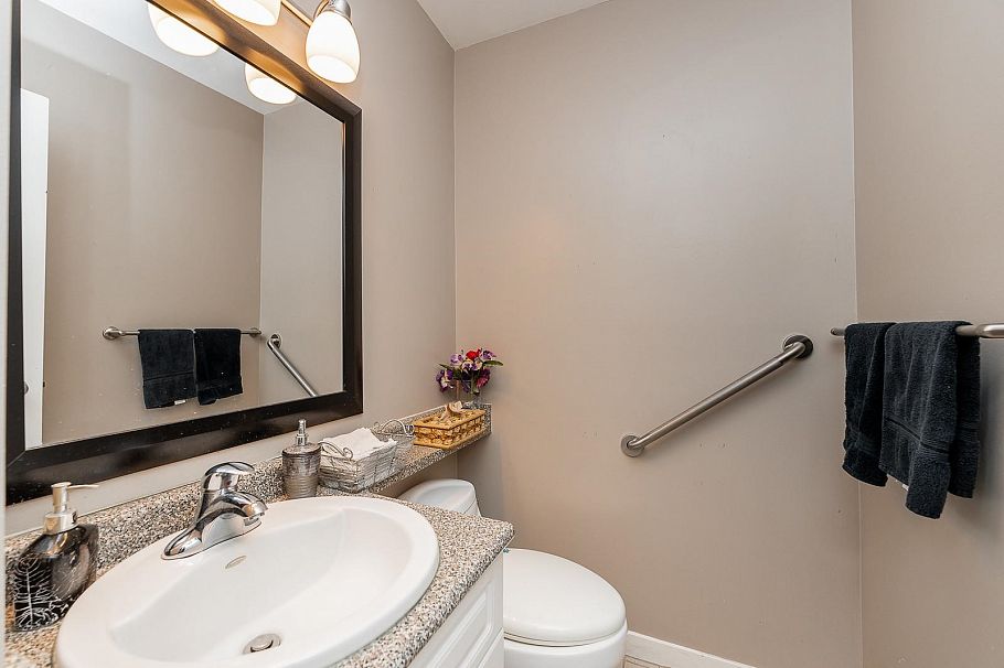 1976 Purcell Way North Vancouver, BC - 8