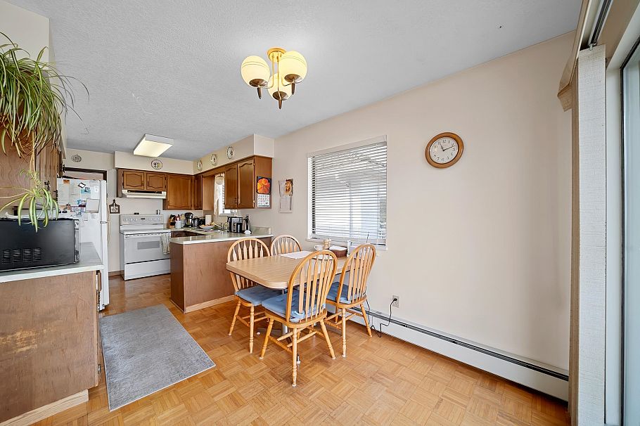 271 E 38th Avenue Vancouver, BC - 14