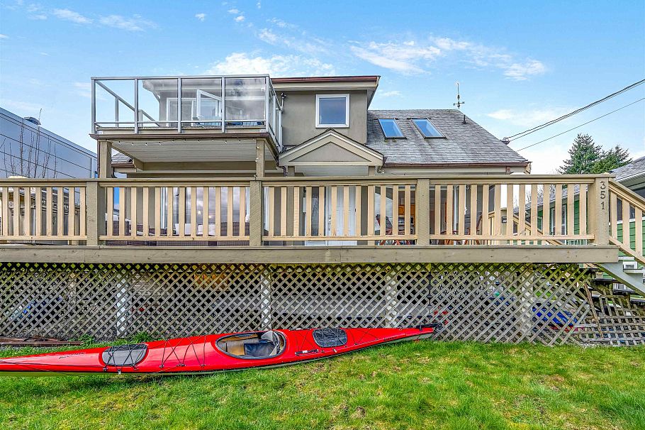 351 Beachview Drive North Vancouver, BC - 27
