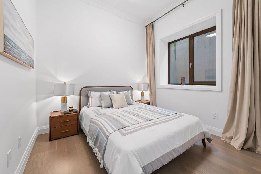 2867 W 44th Avenue Vancouver, BC - 31