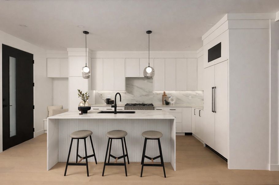 1 421 W 23rd Avenue Vancouver, BC - 3