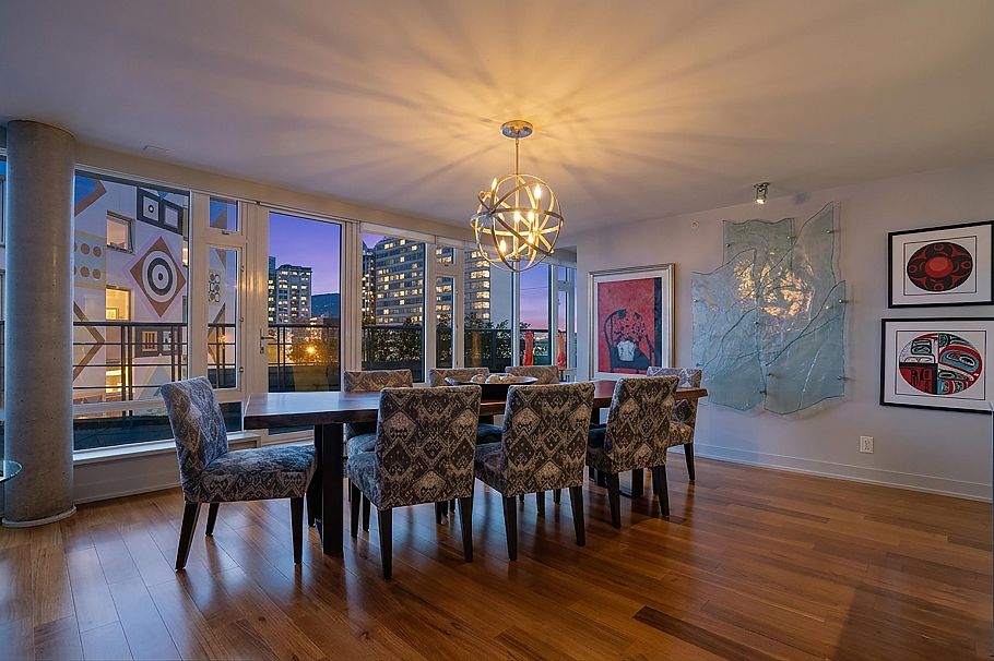 701 1762 Davie Street Vancouver, BC - 2