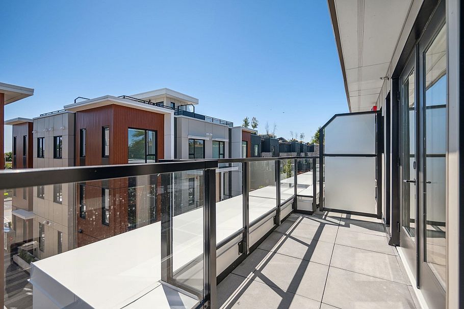 123 725 W 49 Avenue Vancouver, BC - 21