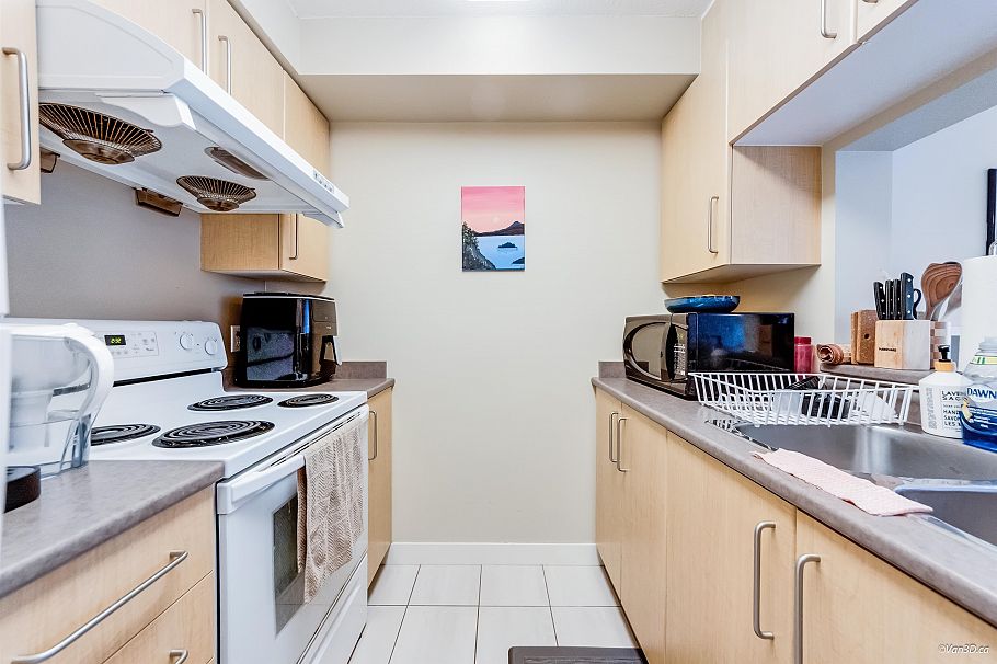 301 5380 Oben Street Vancouver, BC - 6