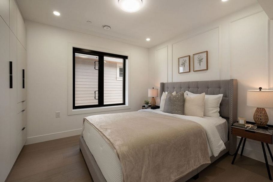 1 2282 E 8th Avenue Vancouver, BC - 22