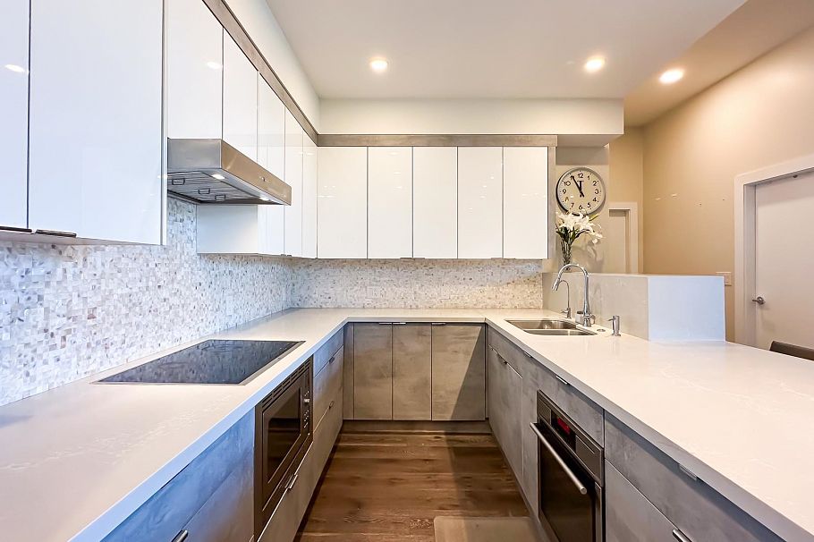 506 3602 Aldercrest Drive North Vancouver, BC - 9