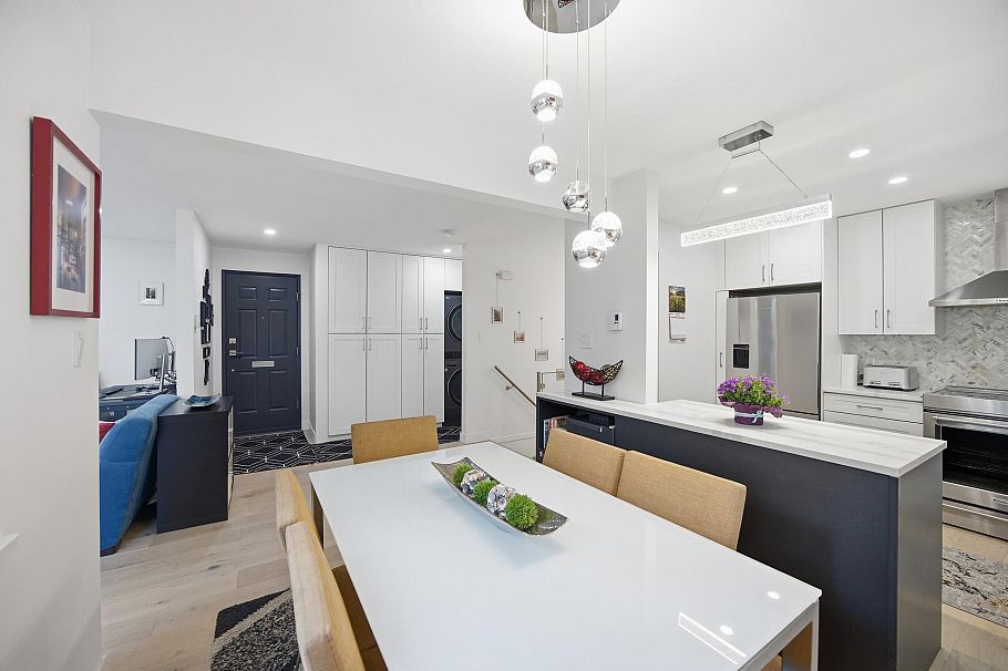 1326 W 7th Avenue Vancouver, BC - 9