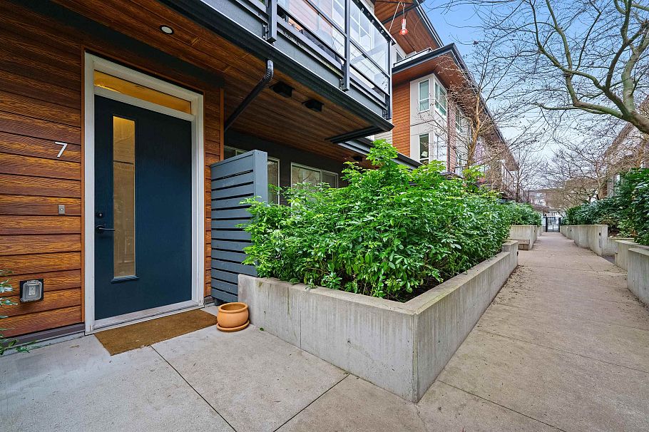 7 533 E 3rd Street North Vancouver, BC - 32