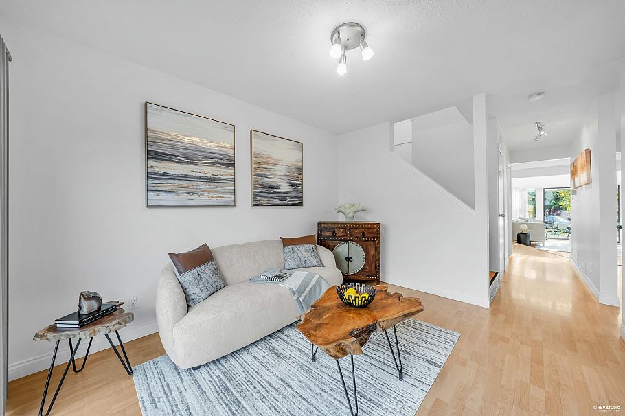 252 E 21st Street North Vancouver, BC - 16