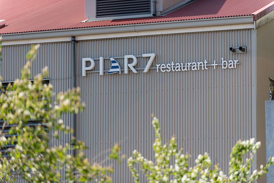 211 221 E 3rd Street North Vancouver, BC - 28