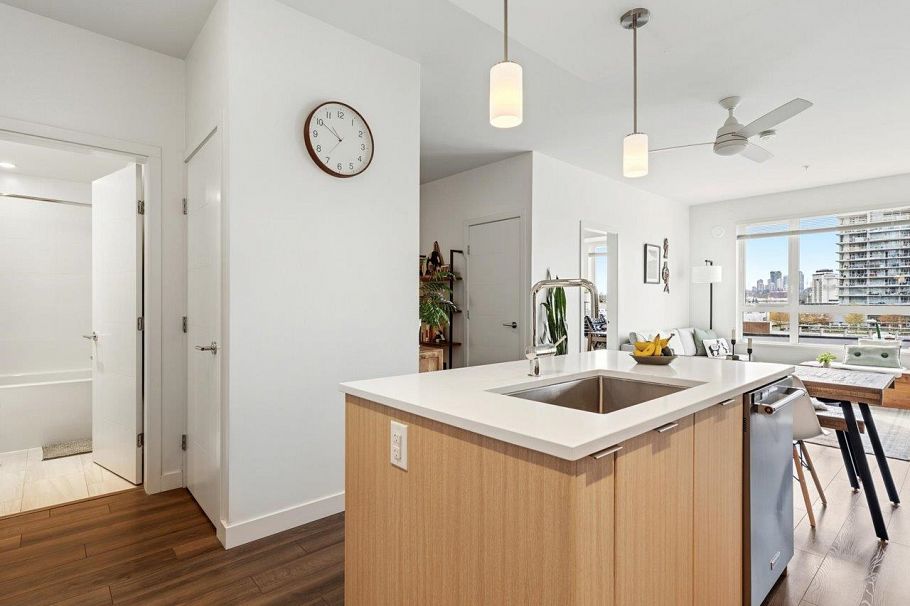 307 2188 Madison Avenue Burnaby, BC - 5